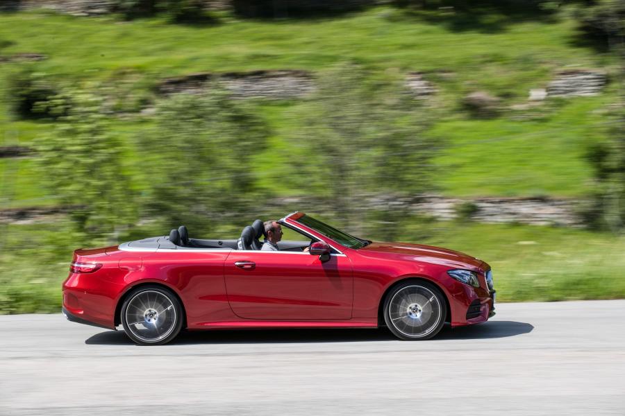  Mercedes-Benz E300 AMG Line Cabriolet 2017 года  (WW) (фото 14 из 32)